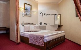 Едем Готель